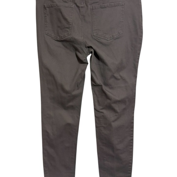 New Directions Women's Gray Jeans Size: 14     #N - Picture 4 of 8